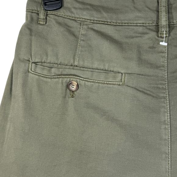 Free People SZ 12 Billie Chino Shorts Hi-Rise Pleated Pockets Zip-Fly Army Green - Picture 5 of 9